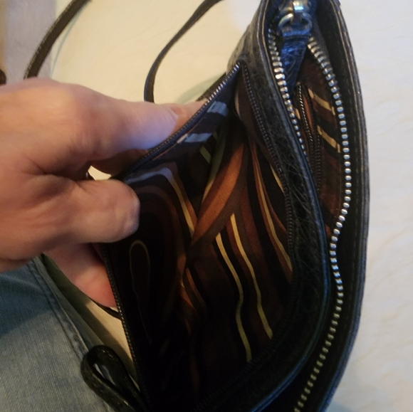 BRIGHTON BLACK LEATHER SHOULDER BAG, LIKE NEW - Picture 3 of 6